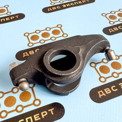 3942749 Коромысло выпускного клапана Cummins