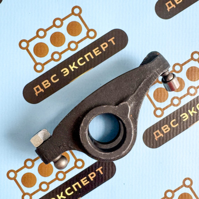 3942749 Коромысло выпускного клапана Cummins